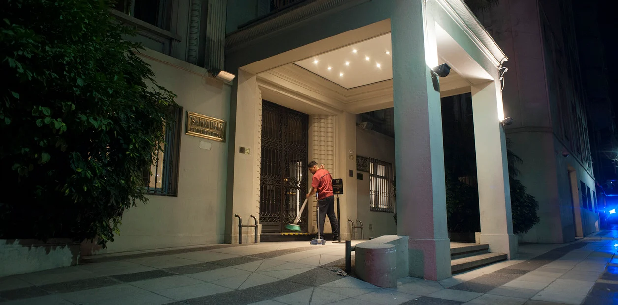 Sanatorios privados pagan salarios por la mitad y presionan para que el Estado se haga cargo del resto