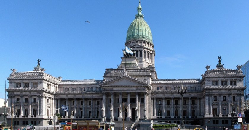 Pese a la negativa de Juntos por el Cambio, pagarán un bono a legislativos que cumplieron tareas esenciales