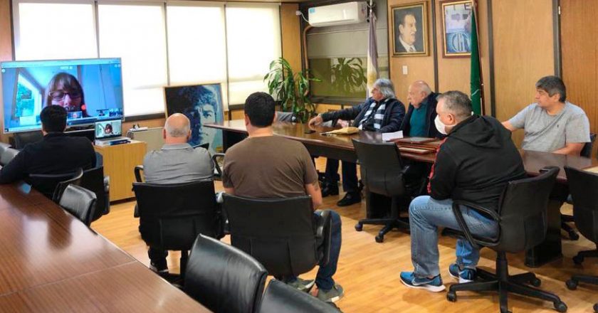 Pablo Moyano a empresarios: «Es imposible acordar la rebaja de salarios»