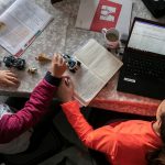 La Justicia tucumana frenó el regreso obligatorio a la presencialidad para una madre que hacía teletrabajo