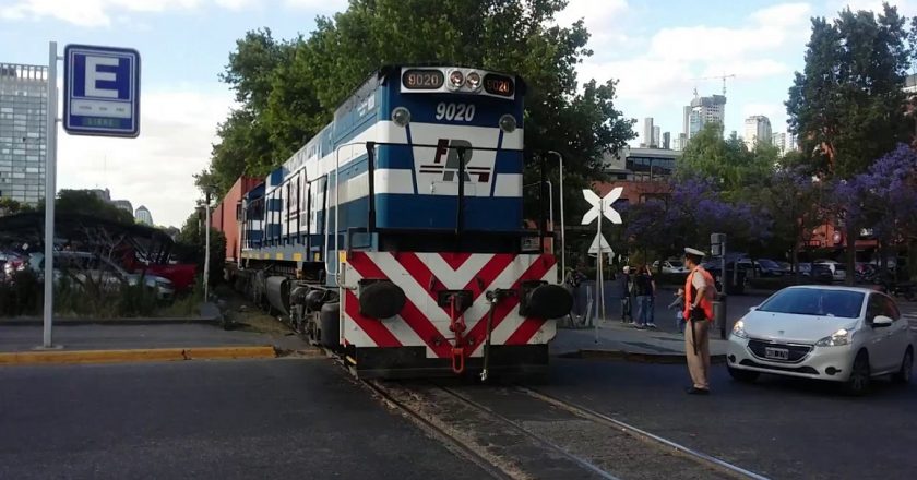 El ministerio de Trabajo dispuso conciliación obligatoria para frenar la huelga de este jueves en el conflicto entre La Fraternidad y las empresas de trenes de carga