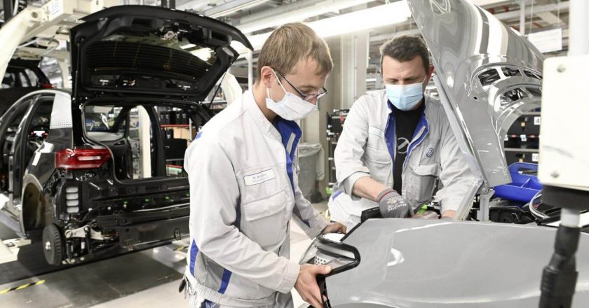 Con protocolos y traslados especiales, Smata confirmó que vuelve la actividad automotriz