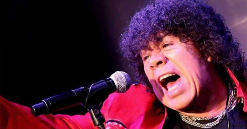 En plena pandemia, «La Mona» Jiménez echó a todo su staff