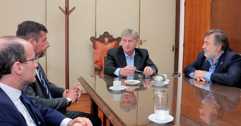 La Pampa posterga aumentos salariales a estatales por la pandemia