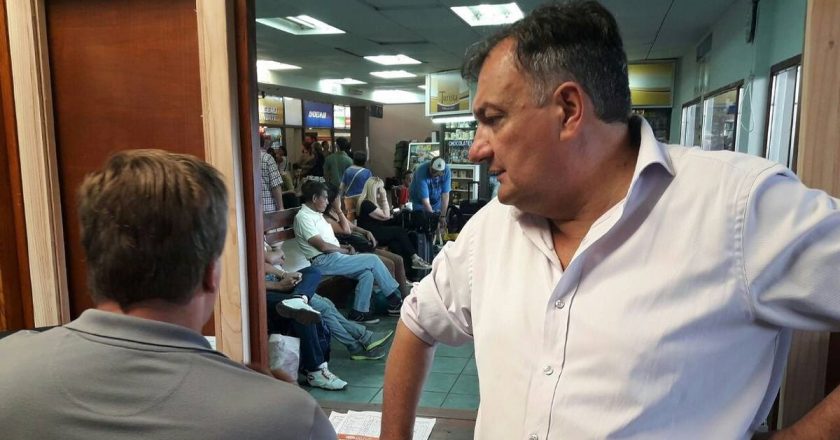 En medio de la crisis sanitaria, Bariloche le recortó los salarios a los municipales