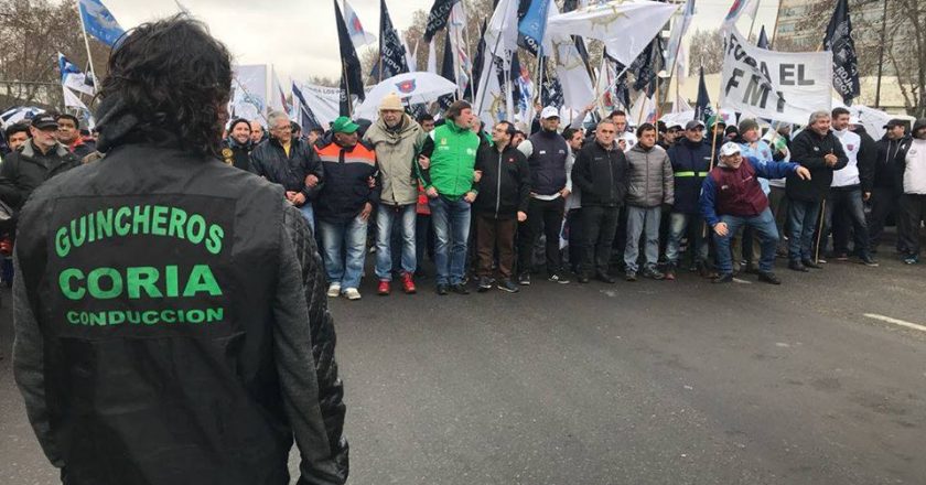 El puerto de Buenos Aires no se vende y salvaron 900 puestos de trabajo