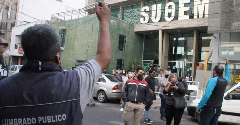 La justicia imputó a 13 dirigentes de los municipales cordobeses por protestar contra el recorte de sus salarios