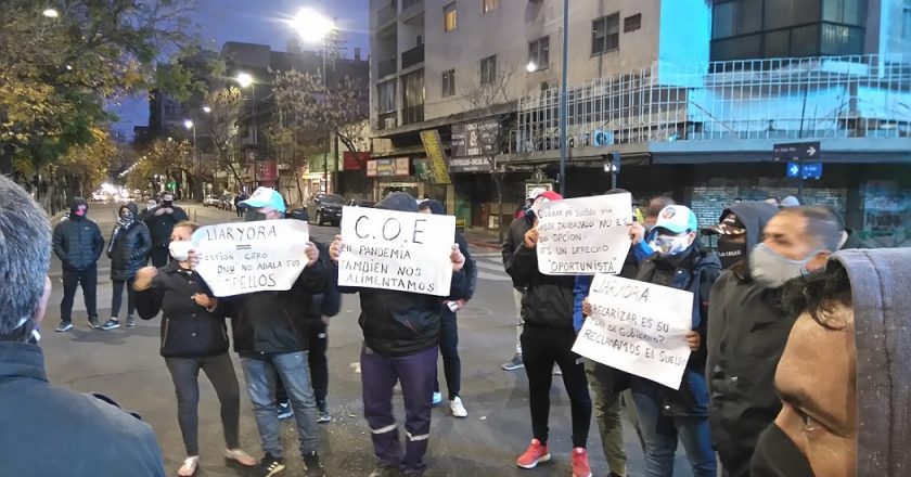Imputan una decena de choferes cordobeses por movilizarse para reclamar salarios