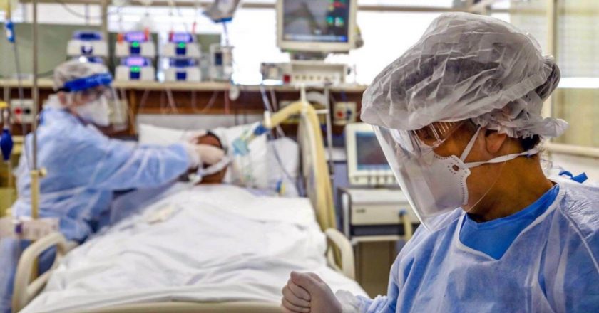 En medio de la crisis, los médicos piden «reconsiderar el sistema sanitario de manera urgente»