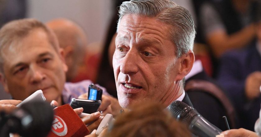 Llegó junio y Arcioni todavía no terminó de pagar los sueldos de marzo