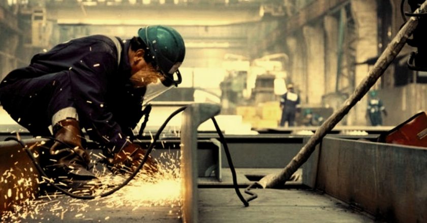 «Van millones y millones para los empresarios y nada para la gestión obrera»