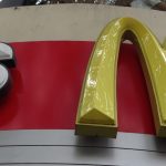 McDonald’s despidió sin indemnización a cinco empleadas que intervinieron ante una golpiza de dos clientas a otra compañera