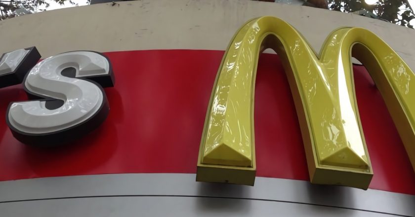 Denuncian que McDonald’s obliga a sus empleados a trabajar en un local en el que se detectó Covid19