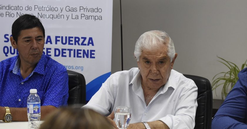 Petroleros denuncian que las empresas no pagan salarios y hostigan a los trabajadores para que acepten retiros voluntarios