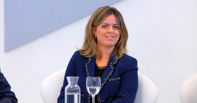 La CEO de LATAM que despidió 1700 empleados había cobrado una parte de su salario del Estado