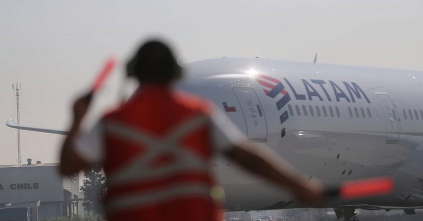 Técnicos y mecánicos advirtieron a LATAM que si no se los escucha habrá «confrontación, resistencia y lucha»