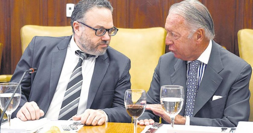 Los empresarios vuelven a la carga para que el Gobierno pague los aguinaldos de los privados