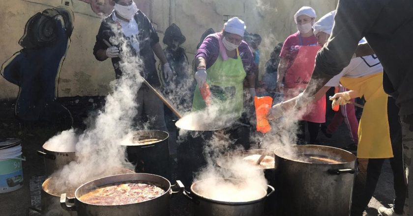 Cortes, ollas populares y banderazos de las organizaciones sociales en apoyo al «control estatal» de Vicentin