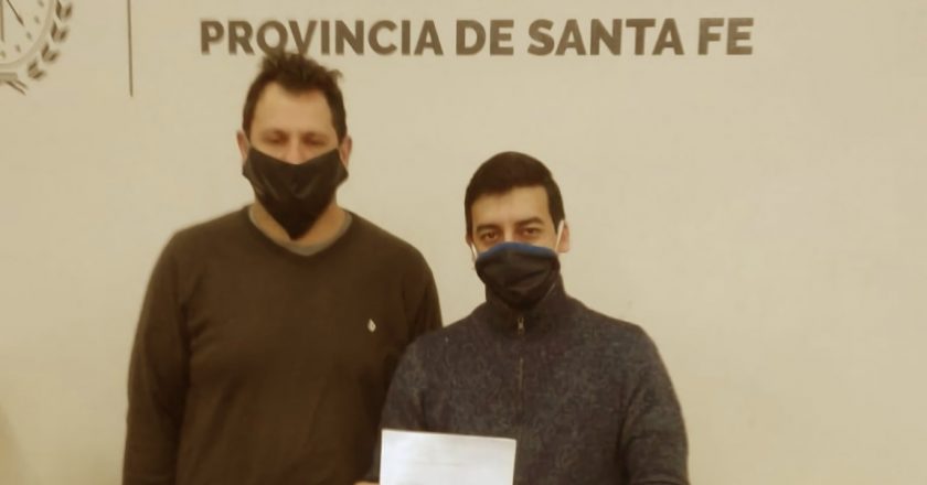 Tras más de 2 meses de huelgas, remiseros santafesinos reincorporaron 12 choferes despedidos