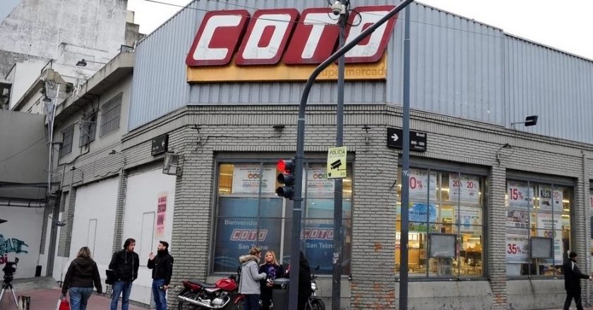 «Se tapan los casos y amenazan a los compañeros que están en grupos de riesgo para que retomen sus tareas»