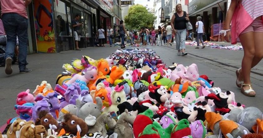 Santa Fe homologa el primer convenio colectivo de vendedores ambulantes que busca agremiar empleados de apps
