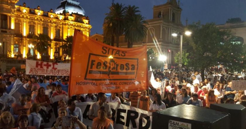 En el pico de contagios, profesionales de la salud iniciaron medidas de fuerza en cinco provincias