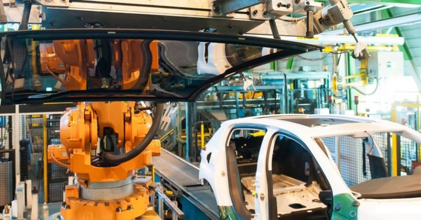 Tras años de caída, cierra autopartista francesa y muda su planta a Brasil