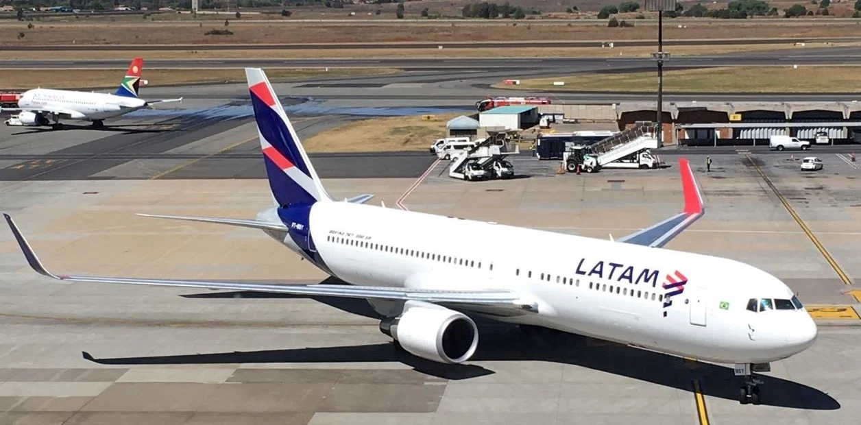 LATAM abre retiros voluntarios y asusta a los empleados para que acepten el 50% de las indemnizaciones