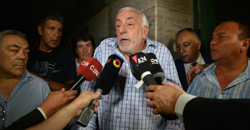 Otra vez hay paros en el interior, la oposición presiona y Fernández declara el estado de alerta en la UTA