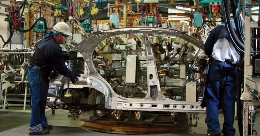 Autopartistas van por una reforma laboral para la pospandemia y vuelven a instalar el tema en agenda