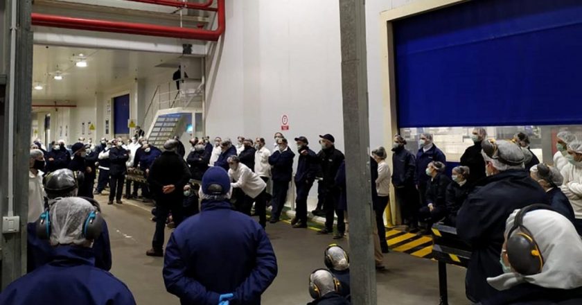 Rebelión en las alimenticias: paralizan Pepsico en rechazo del acuerdo salarial firmado por Daer