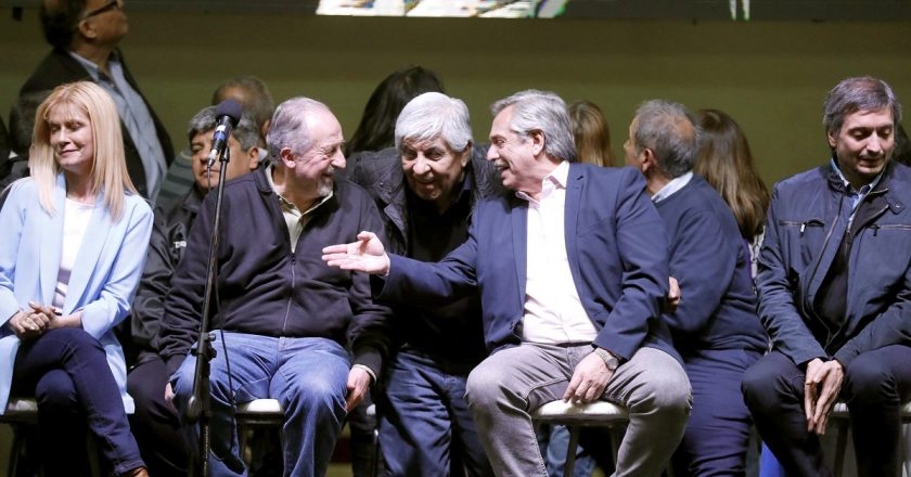 «La idea es salir de la crisis sin aplicar las recetas neoliberales que teníamos con Macri»