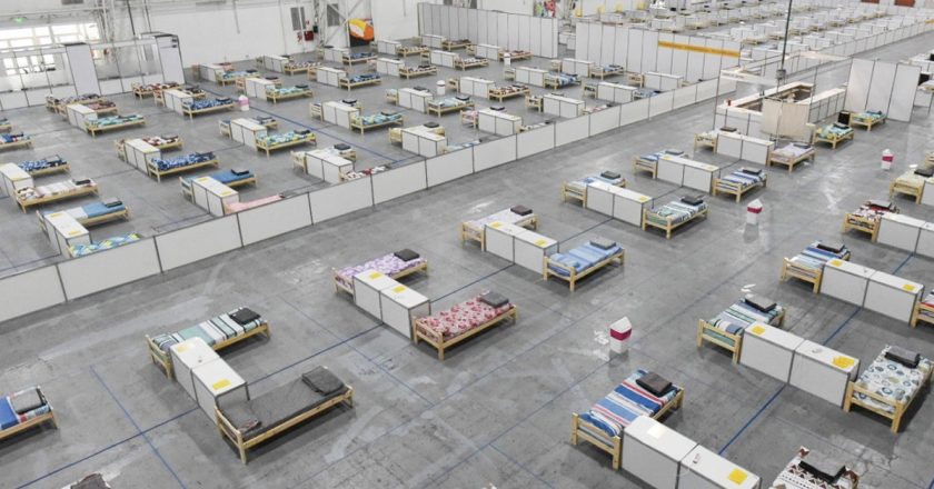 El Gobierno de la Ciudad desmiente haber despedido profesionales de la salud y dice que son eventuales