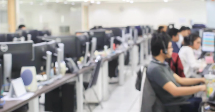 Call center de Telecentro, YPF y La Caja obliga a sus empleados a ir a la oficina y ya hay un trabajador contagiado