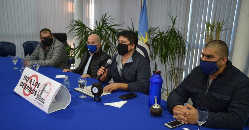 Sinopec busca despedir 400 petroleros y los gremios paralizan por completo los yacimientos