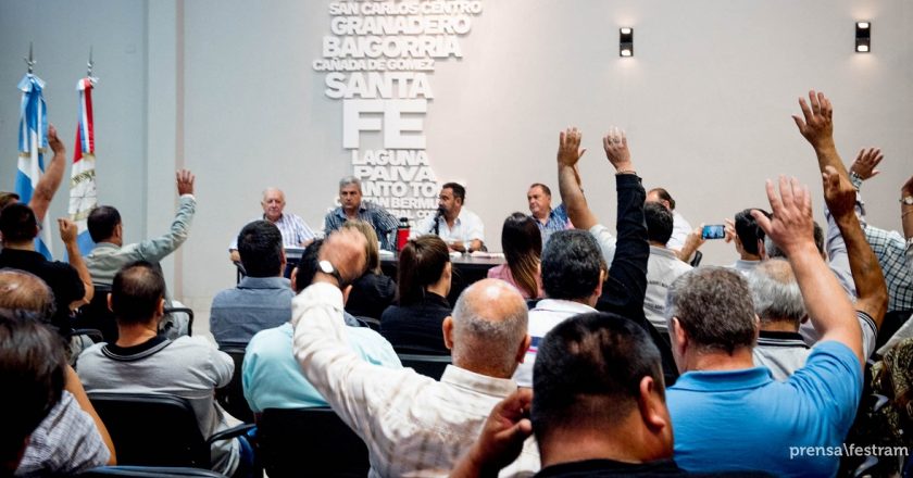 Municipales santafesinos lanzan un plan de lucha por actualización salarial y pago de un bono