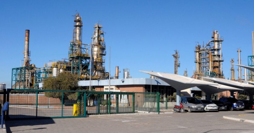 Petroleros descongelan paritarias y firman bono de 28 mil pesos