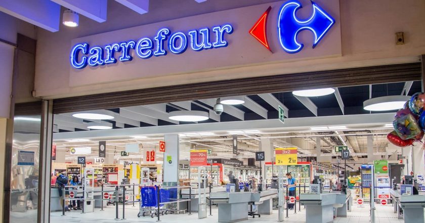 Carrefour tuvo ayer más trabajadores contagiados de Coronavirus que 9 provincias