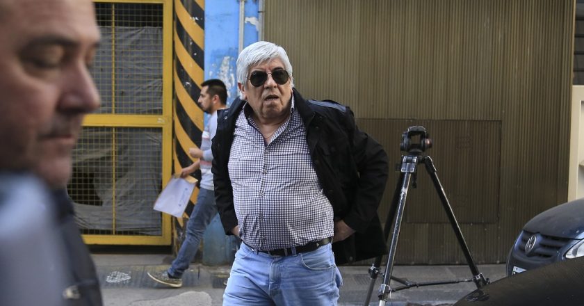 Siguen lo repudios a la intromisión de Moyano en la vida interna de Utedyc y ahora la condena llegó desde la UBA