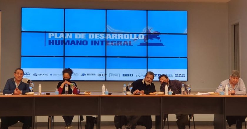 Con aval cegetista y papal, organizaciones sociales presentan plan para generar 4 millones de empleos