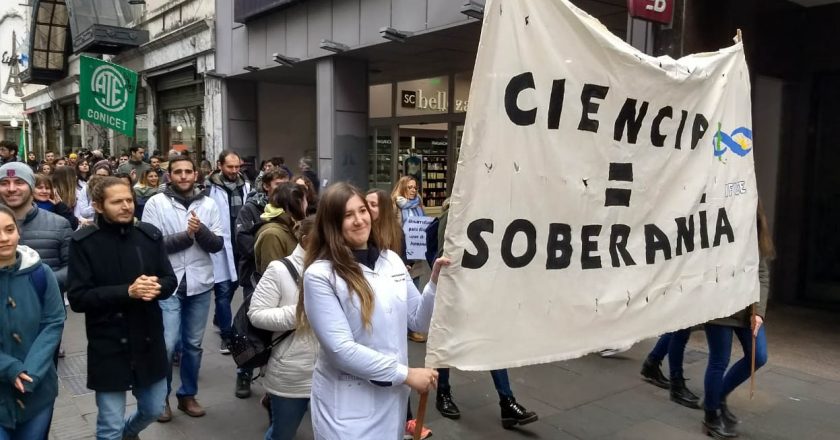 El diputado Pablo Carro impulsa una ley para que becarios del Conicet tengan derechos laborales