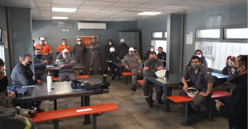 Los siderúrgicos se despegan de lo firmado por Caló y piden un bono de 10 mil pesos