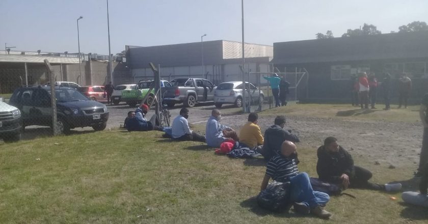 Trabajadores acusan a Molinos de querer aumentar la producción sin respetar protocolos y paralizan La Salteña