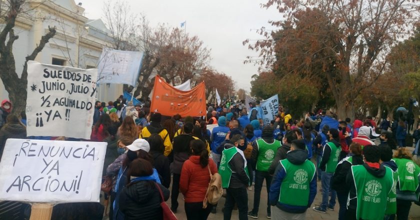 Los estatales protagonizaron otro ‘chubutazo’ contra el atraso salarial