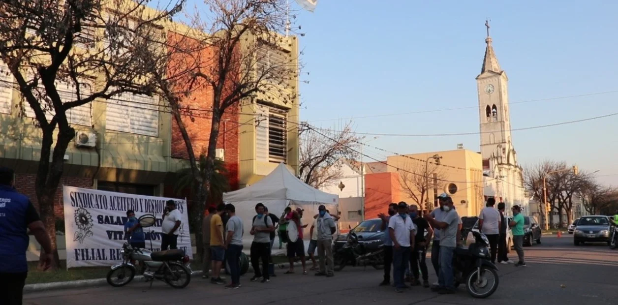 #Vicentin Aceiteros responde la represión a trabajadores Algodonera Avellaneda con una huelga general regional