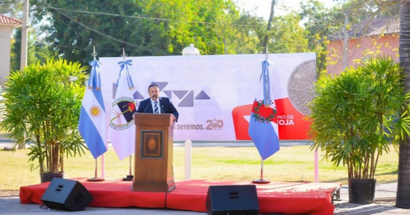 Para frenar efecto contagio, La Rioja otorga bono salarial extra a policías, penitenciarios y personal de la salud