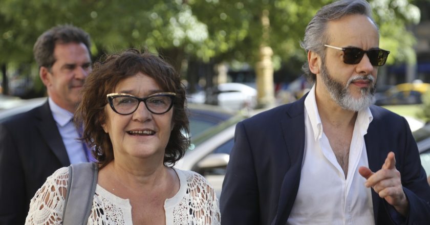 Ctera pidió a Trotta la apertura de paritarias y computadoras para los docentes