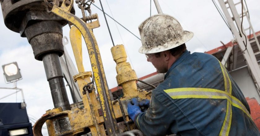 Petroleros desoyen la conciliación, paralizan las refinerías y hay temor de desabastecimientos