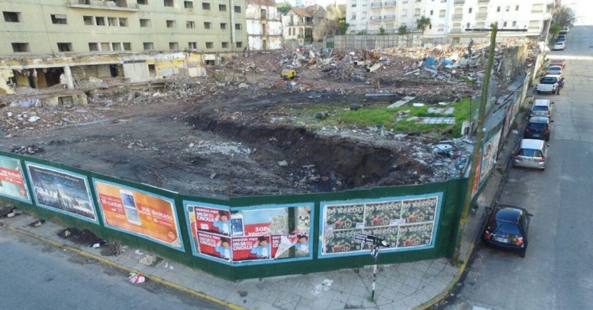 La Uocra comenzó una huelga «a la japonesa» en Mar del Plata para que habiliten la construcción