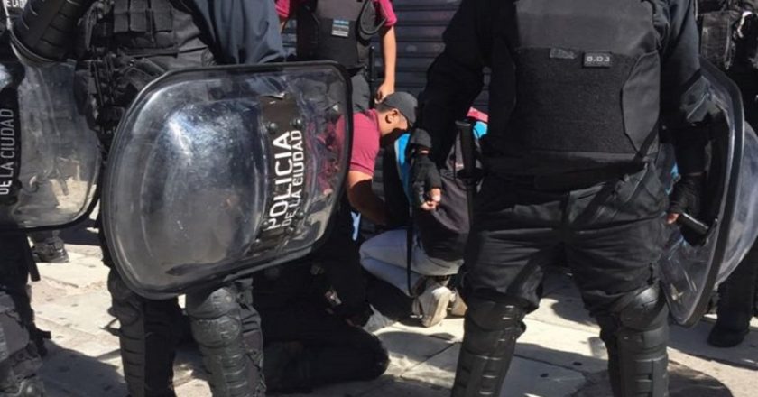 La Policía de Larreta golpeó y detuvo a siete vendedores ambulantes